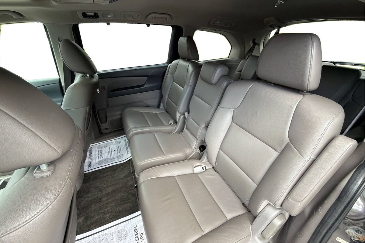 Used 2015 Honda Odyssey Touring Elite image 10