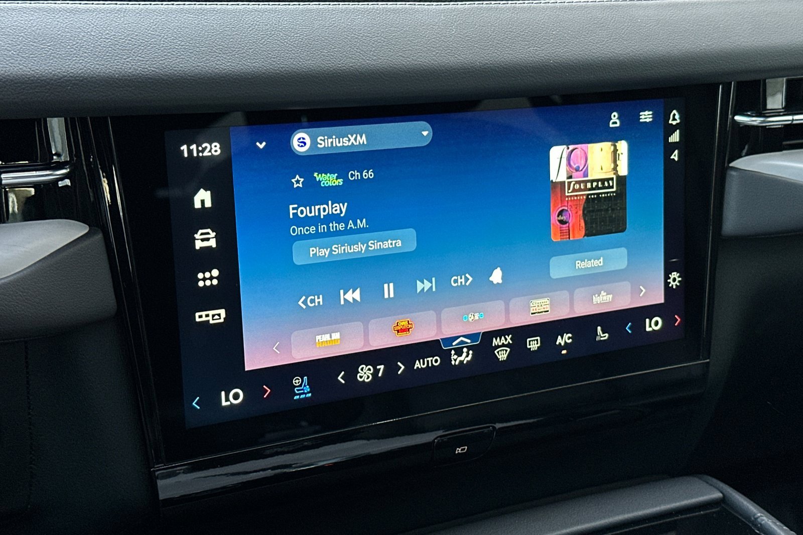 New 2025 Lincoln Navigator L Reserve w/ Jet Appearance Package image 18