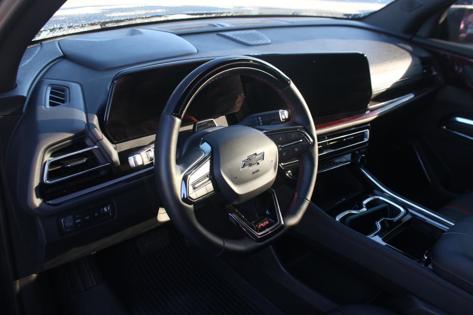 Used 2024 Chevrolet Traverse RS w/ LPO, Floor Liner Package image 17