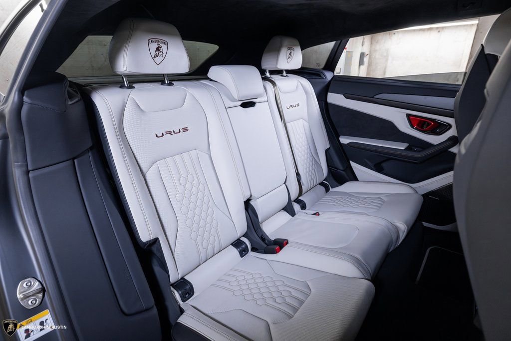 Used 2024 Lamborghini Urus S AWD/4WD image 42