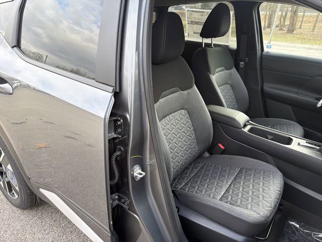 New 2026 Nissan Kicks SV w/ Cold Weather Package image 18
