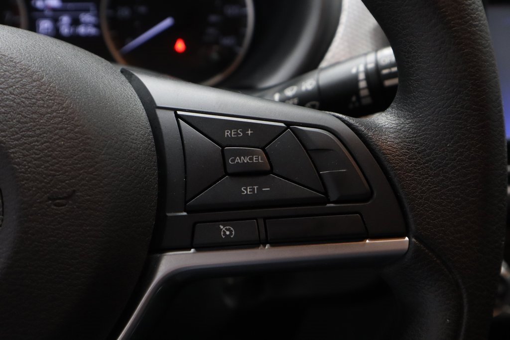 Used 2020 Nissan Kicks S image 30