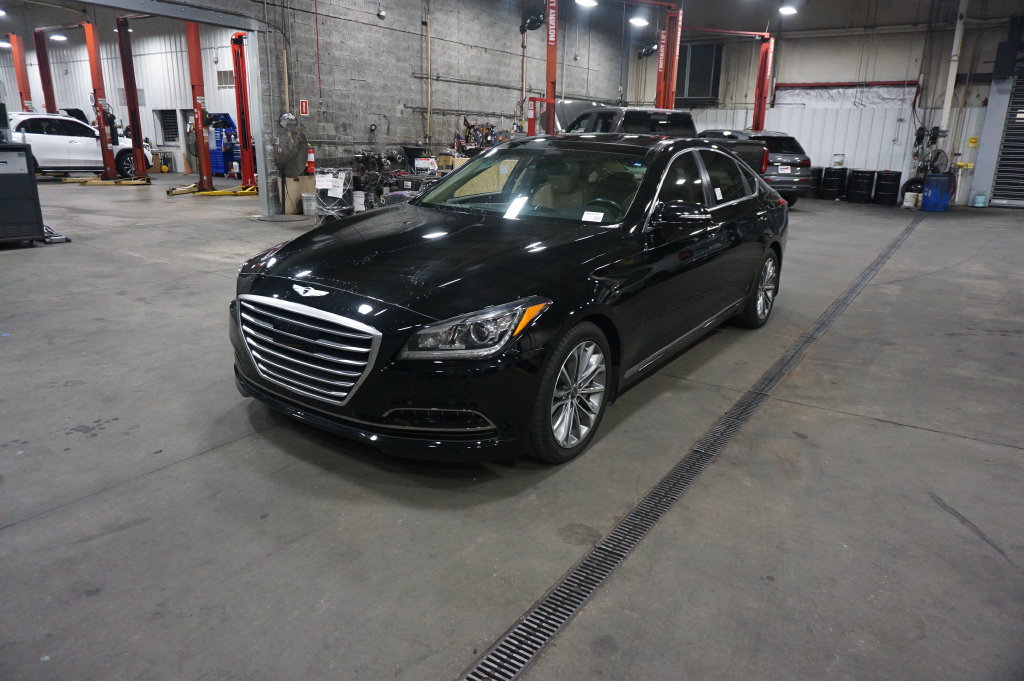 Used 2015 Hyundai Genesis 3.8 w/ Option Group 03 RWD image 23