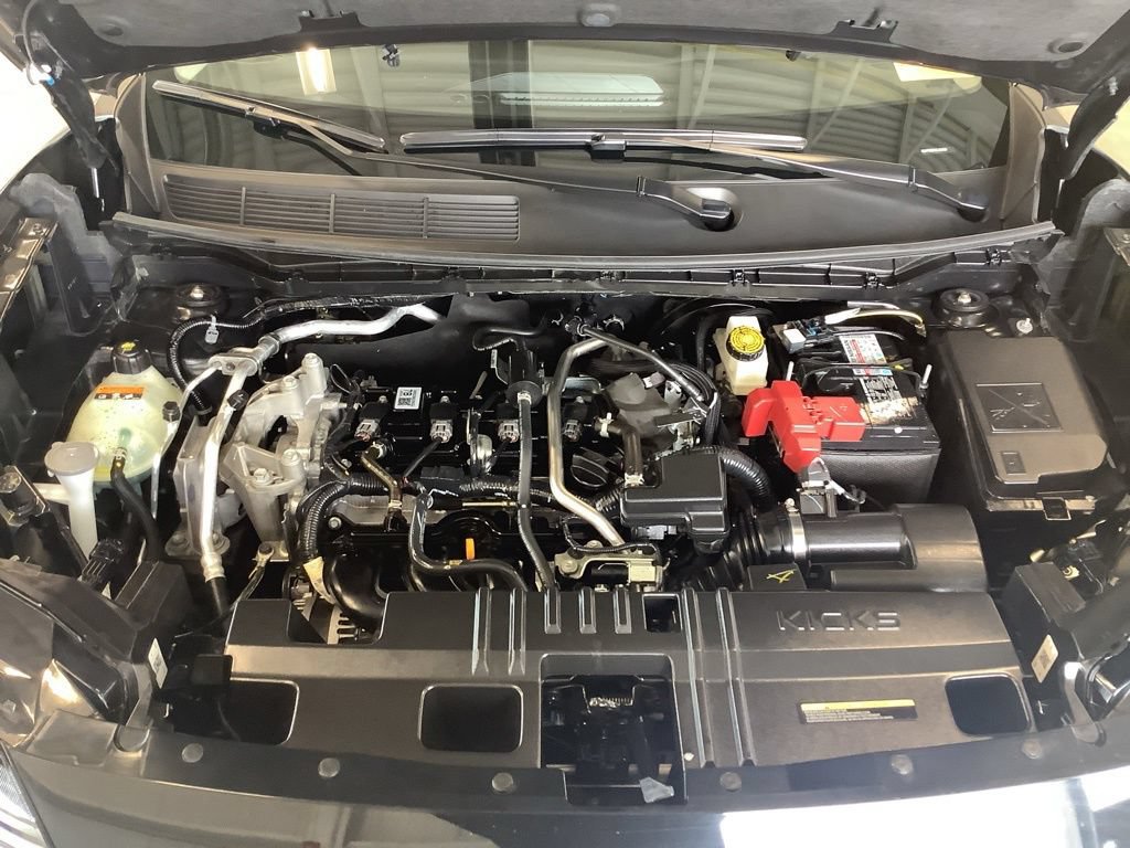 Used 2025 Nissan Kicks S AWD/4WD image 20