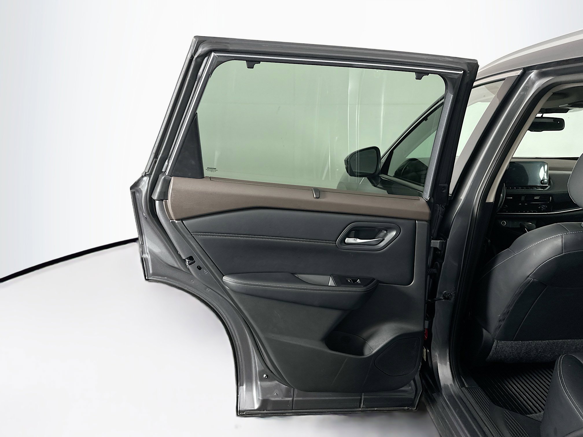 Used 2023 Nissan Rogue SL w/ SL Premium Package image 27