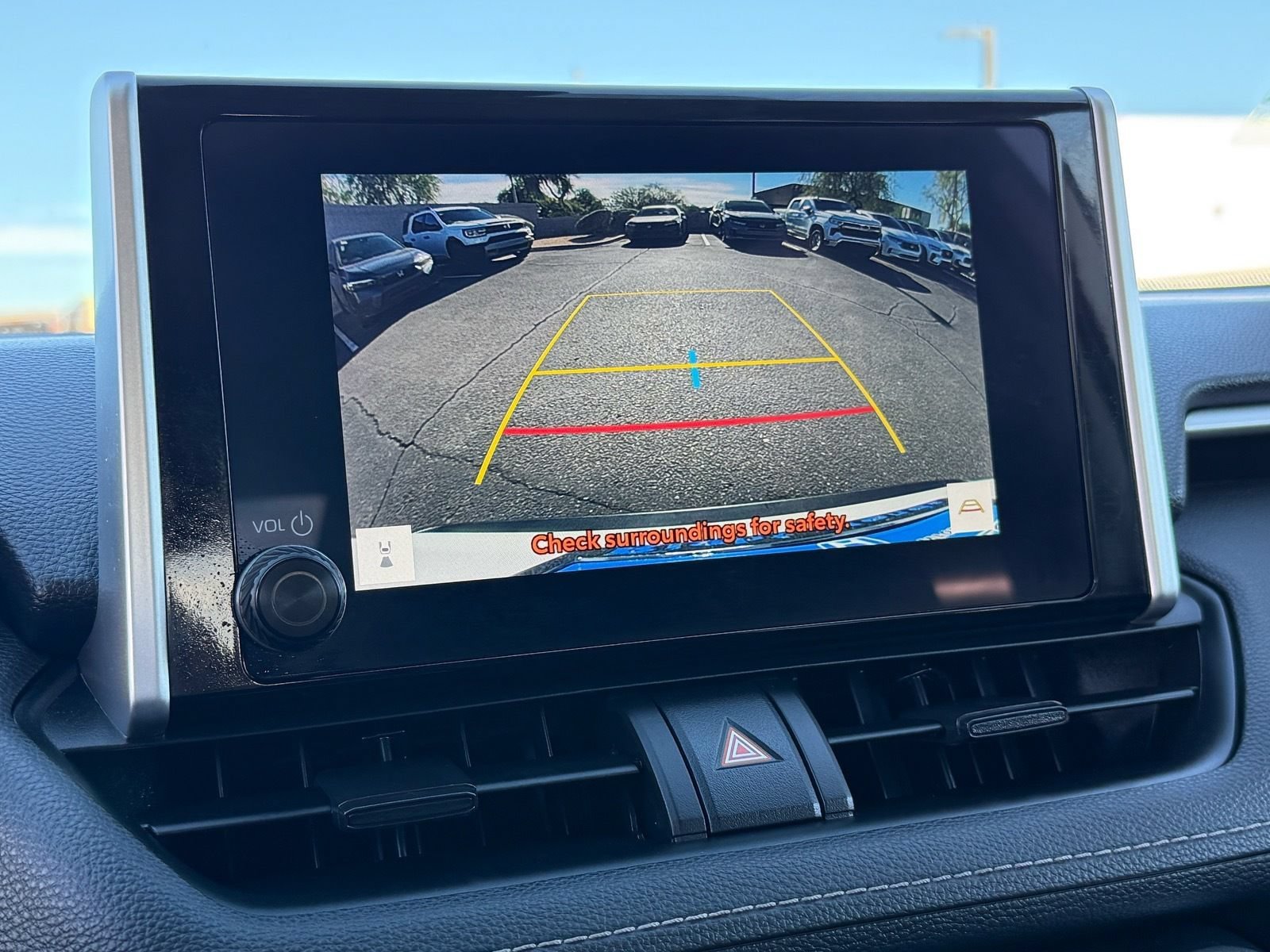 Used 2025 Toyota RAV4 XLE AWD/4WD image 21