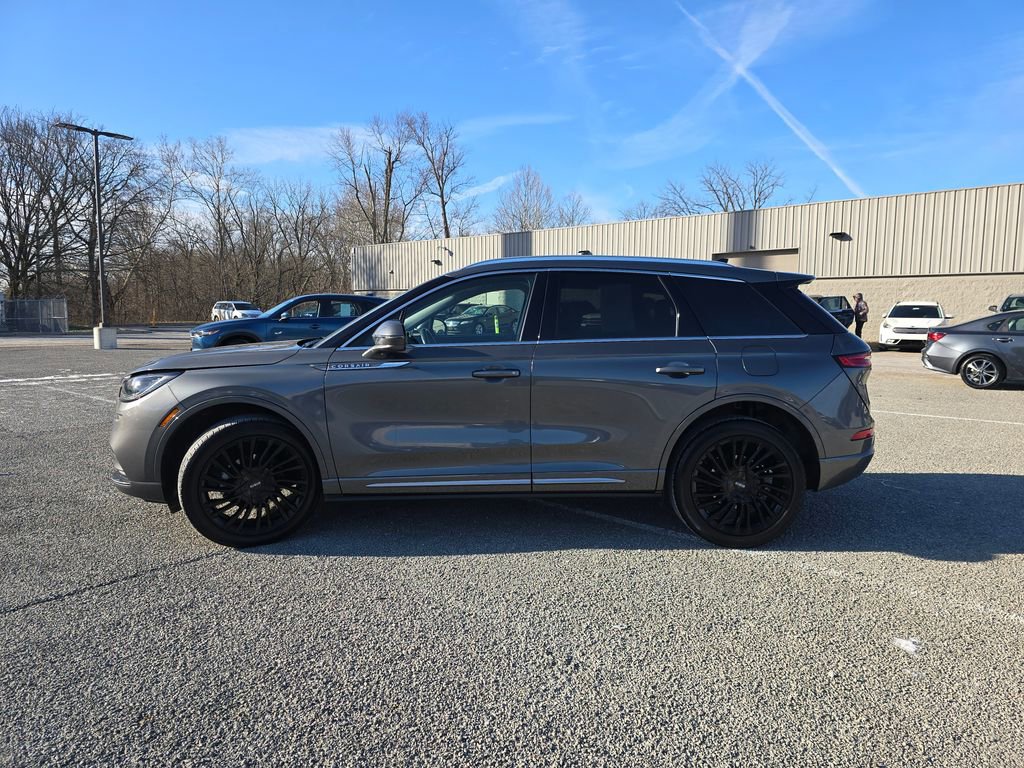 Used 2022 Lincoln Corsair Reserve w/ Luxury Package image 11