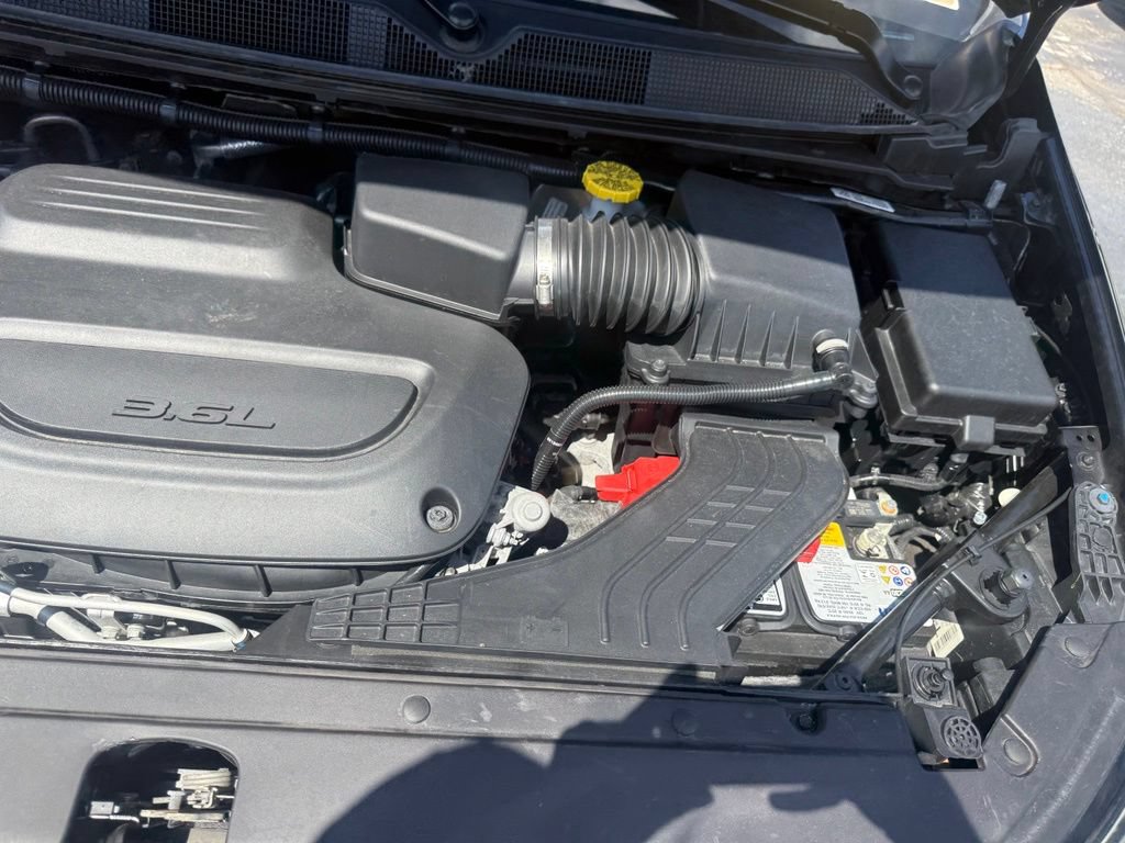Used 2025 Chrysler Pacifica Select FWD image 64