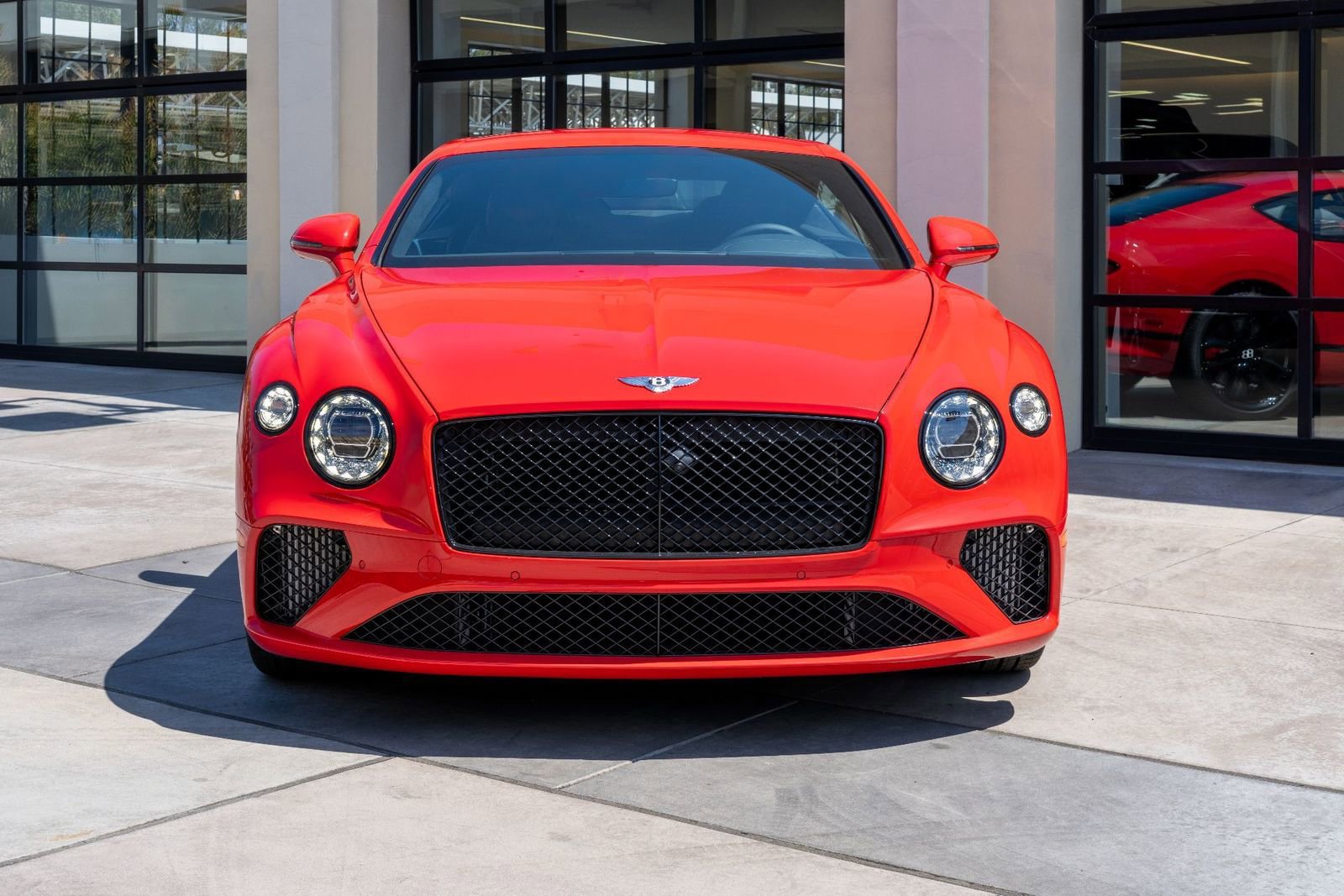 Used 2024 Bentley Continental GT image 2