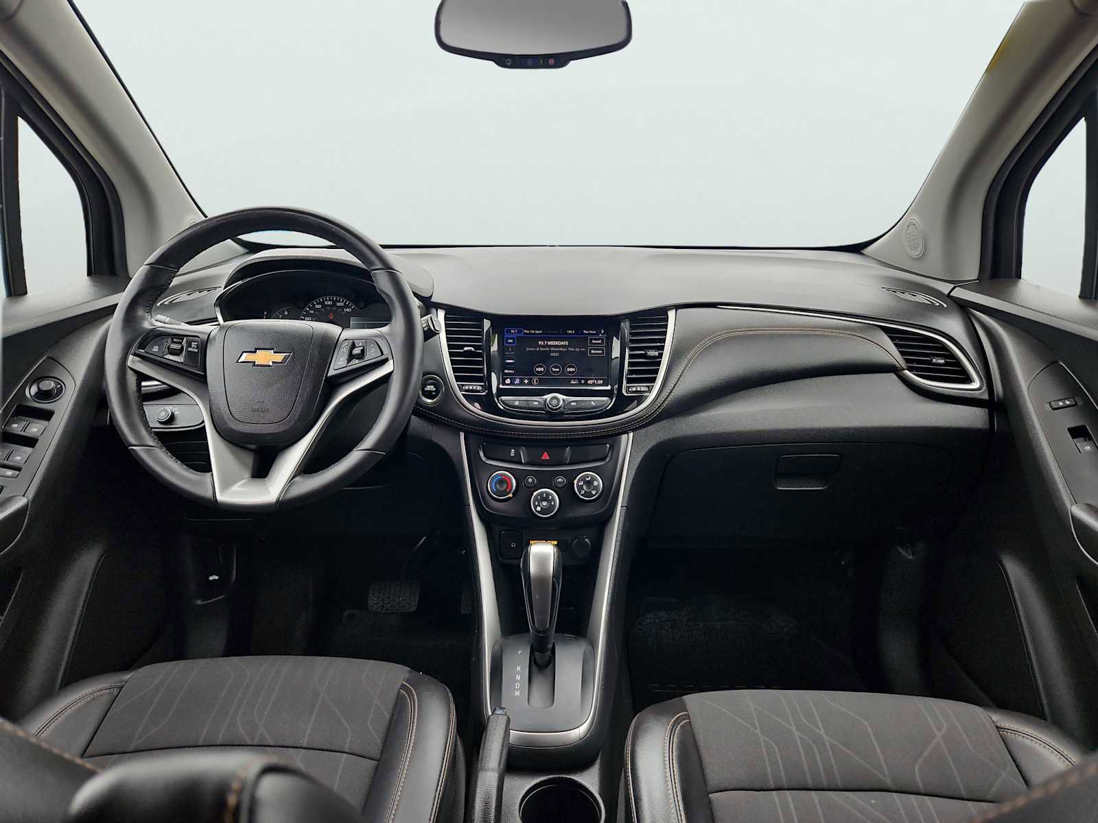 Certified 2022 Chevrolet Trax LT w/ LT Convenience Package image 11