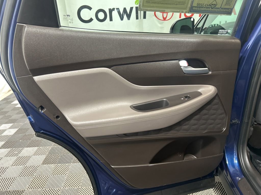 Used 2020 Hyundai Santa Fe SE AWD/4WD image 18
