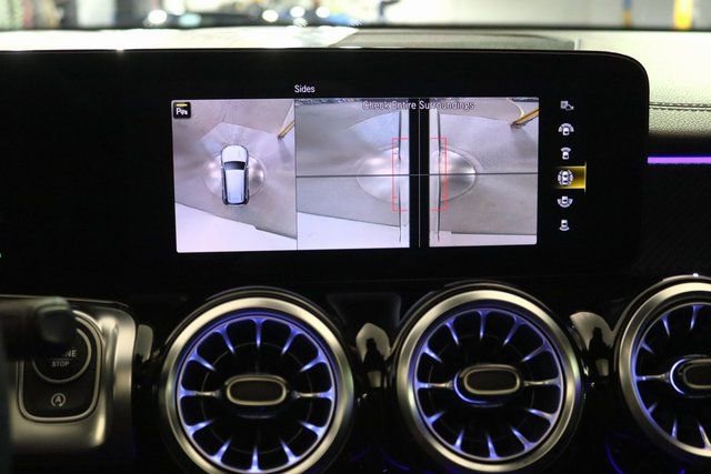 Used 2023 Mercedes-Benz GLB 250 4MATIC image 27