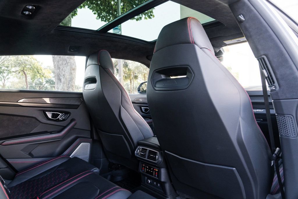 Used 2022 Lamborghini Urus image 25
