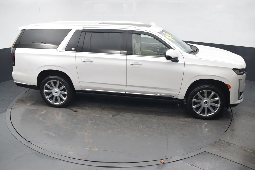 Used 2023 Cadillac Escalade ESV Premium Luxury Platinum w/ Heavy-Duty Trailer Package image 49