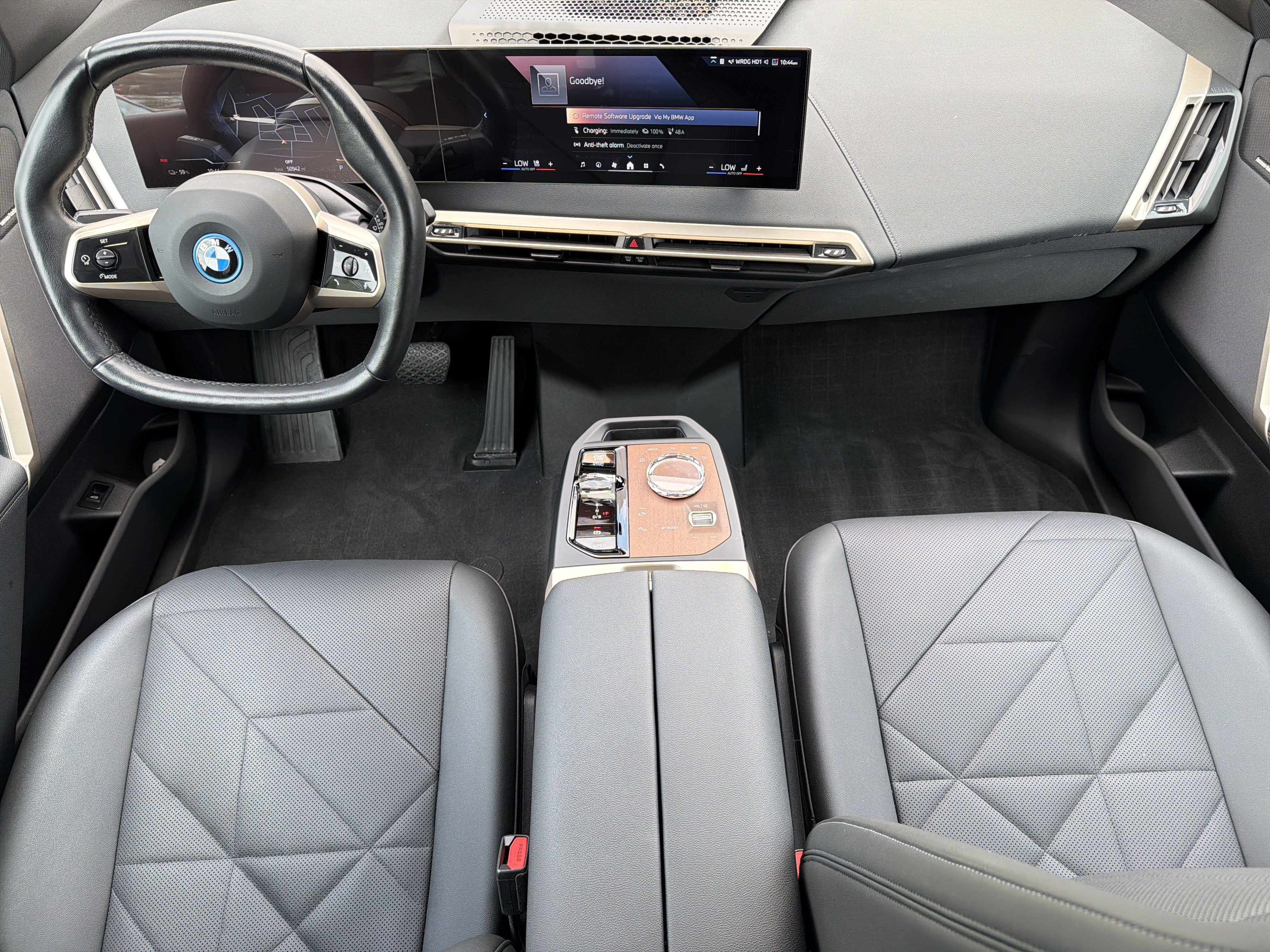 Certified 2024 BMW iX xDrive50 w/ Premium Package AWD/4WD image 3