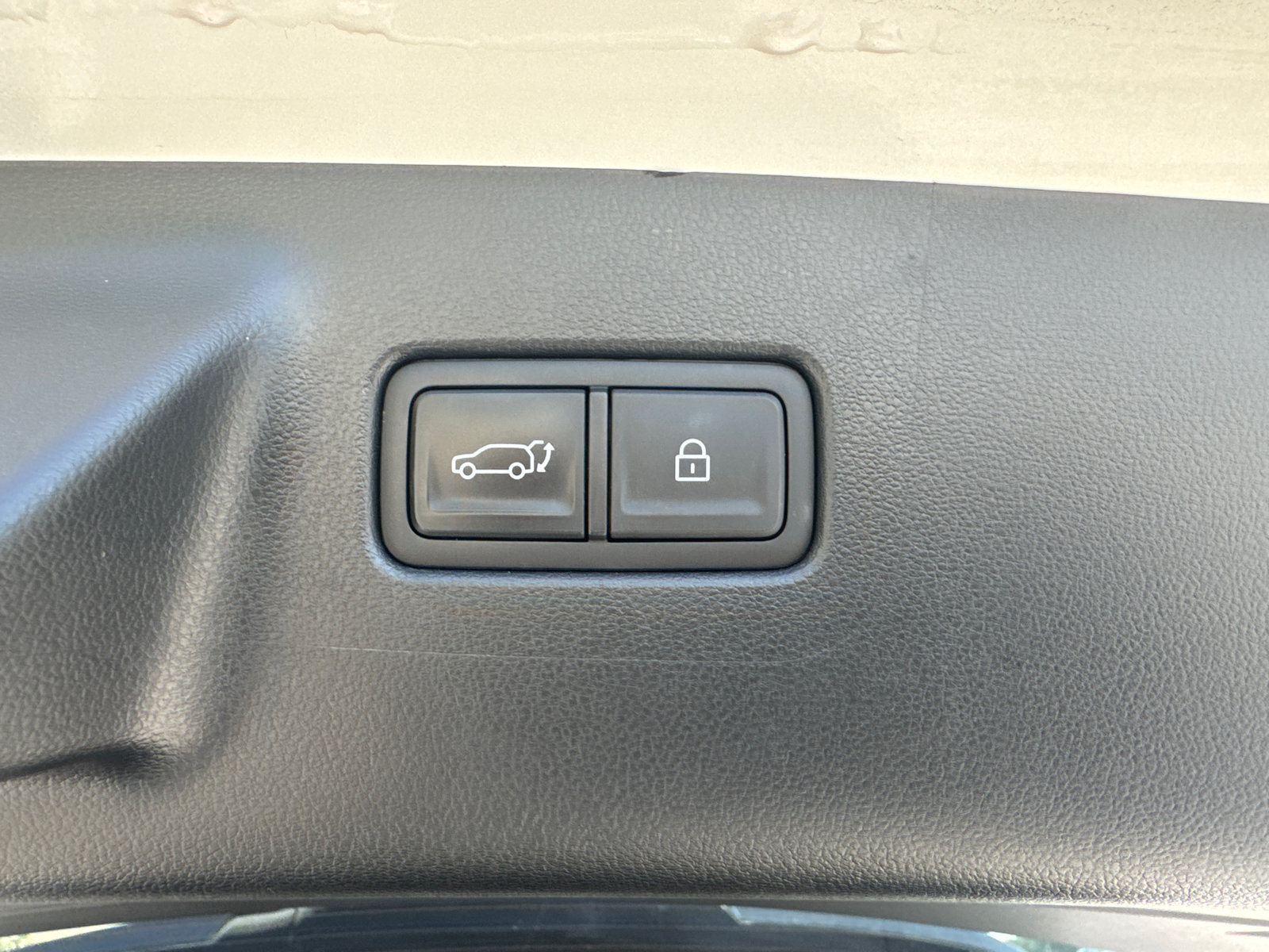 Used 2024 Hyundai Santa Fe Limited AWD/4WD image 19