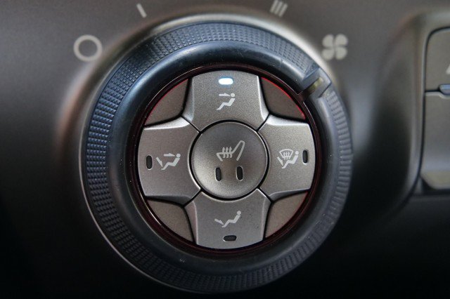 Used 2010 Chevrolet Camaro SS RWD image 21