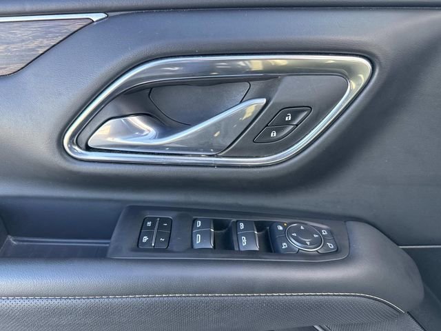 Used 2024 Chevrolet Suburban Premier image 15