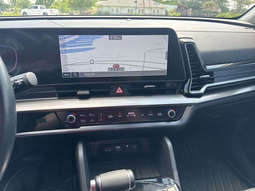 Used 2025 Kia Sportage EX w/ Premium Package FWD image 19
