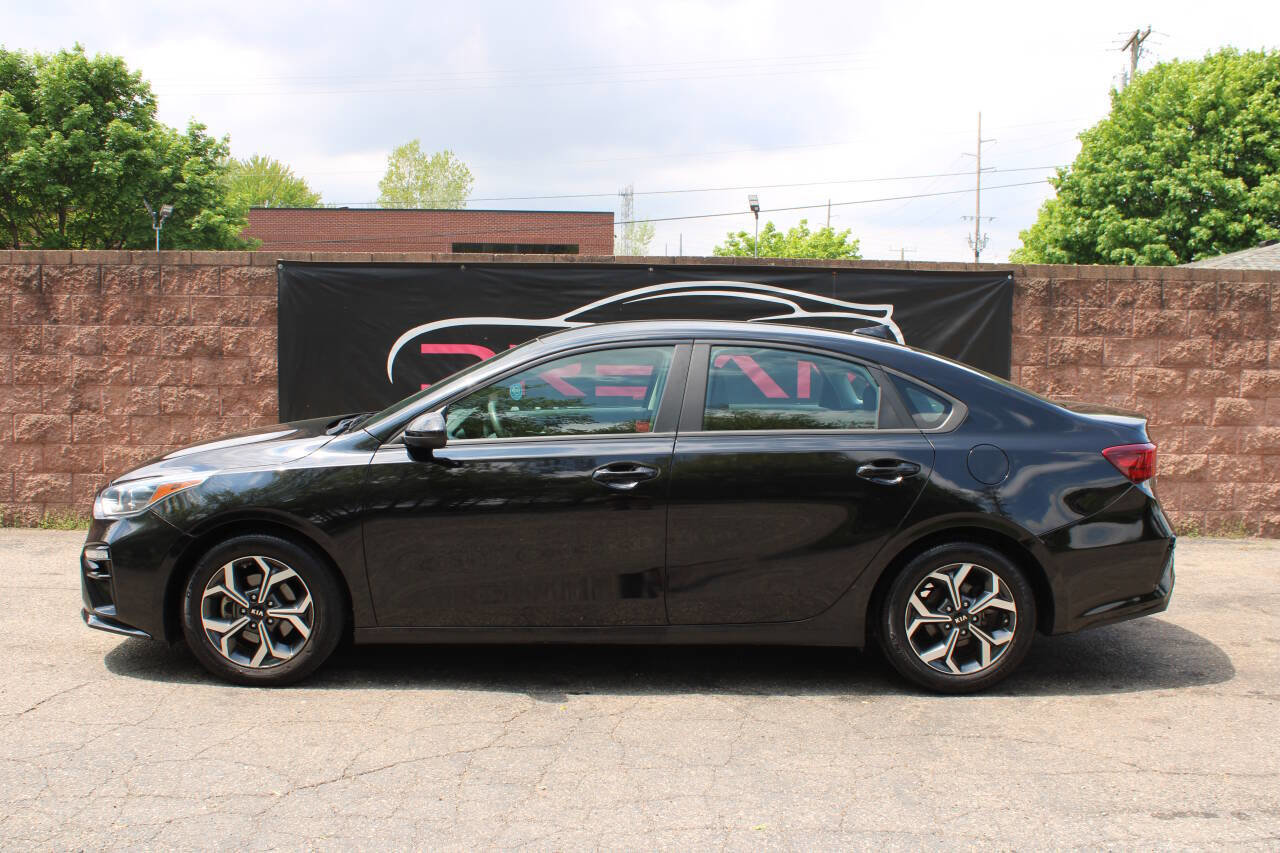 Used 2020 Kia Forte LXS image 2