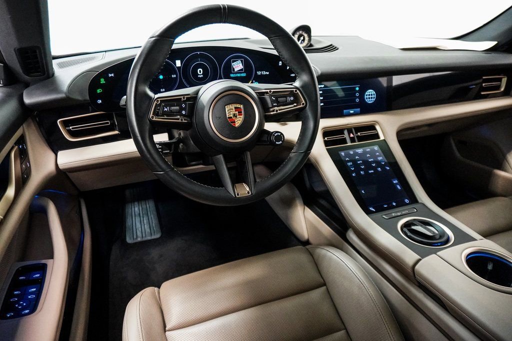 Used 2023 Porsche Taycan 4S w/ Premium Package image 27