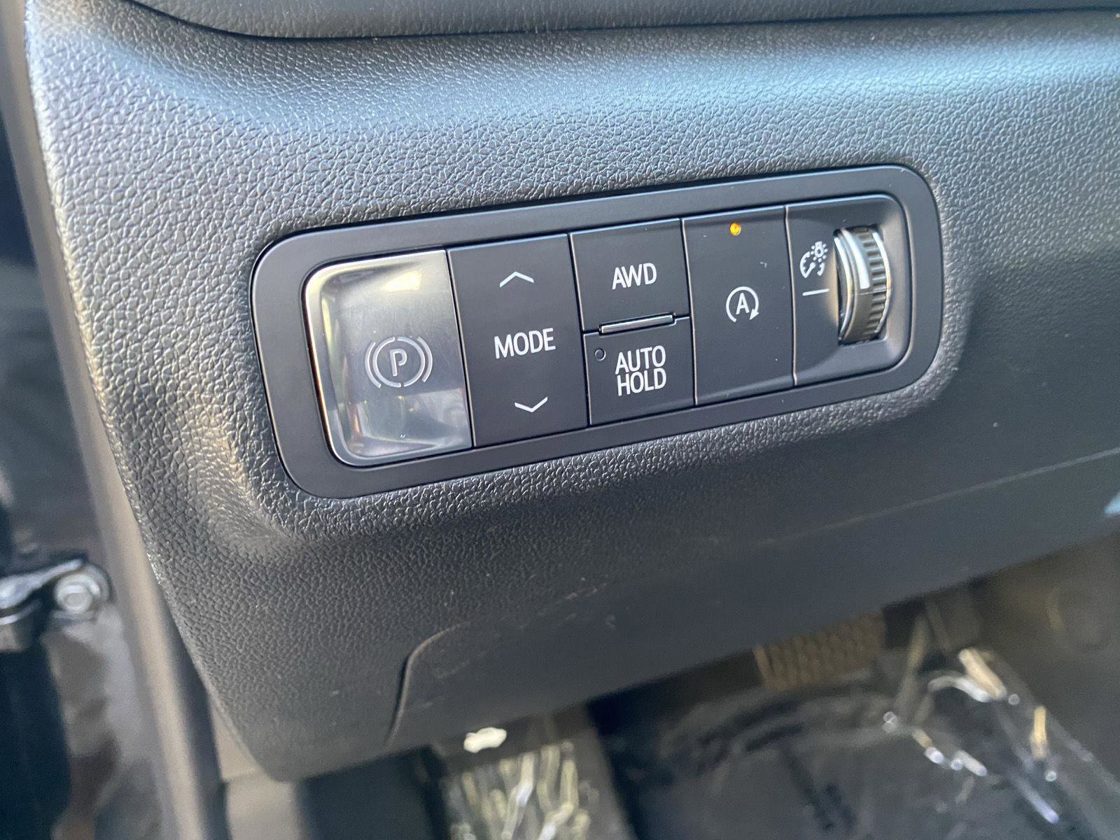 Used 2025 GMC Terrain Elevation image 17