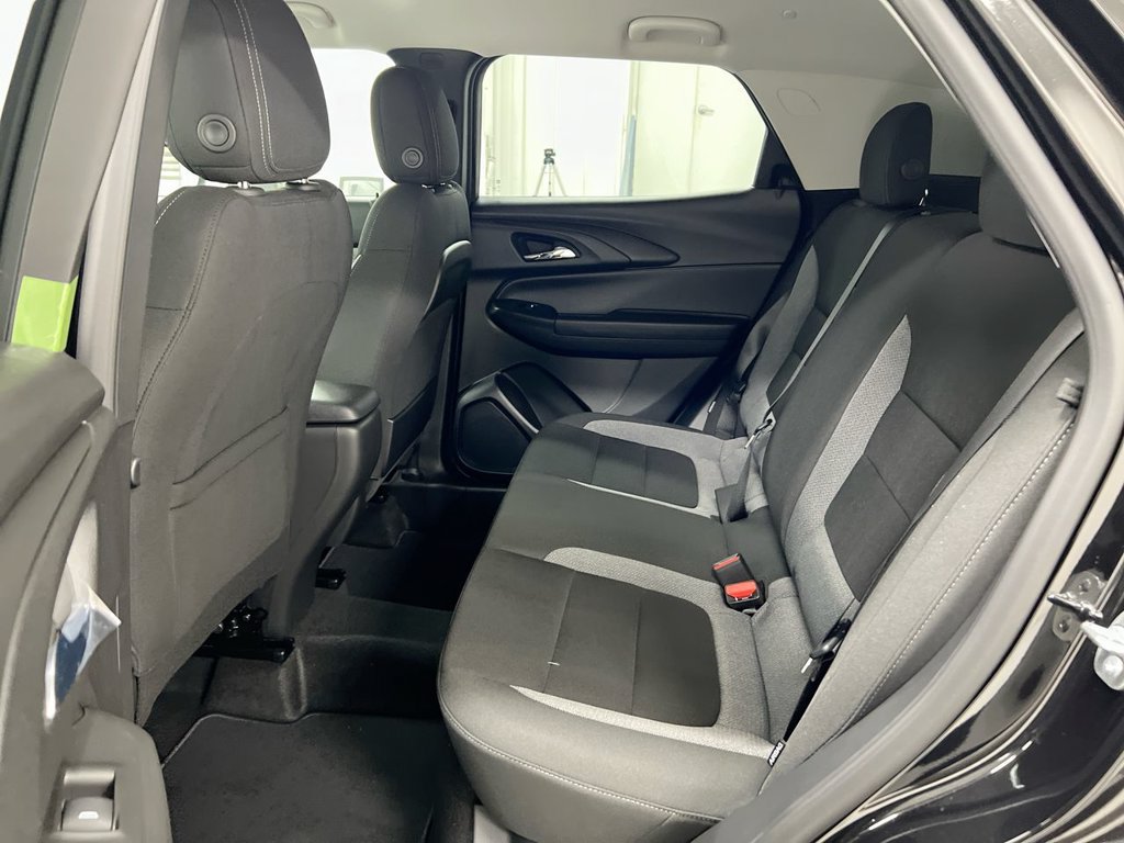 Used 2025 Chevrolet TrailBlazer LT AWD/4WD image 22