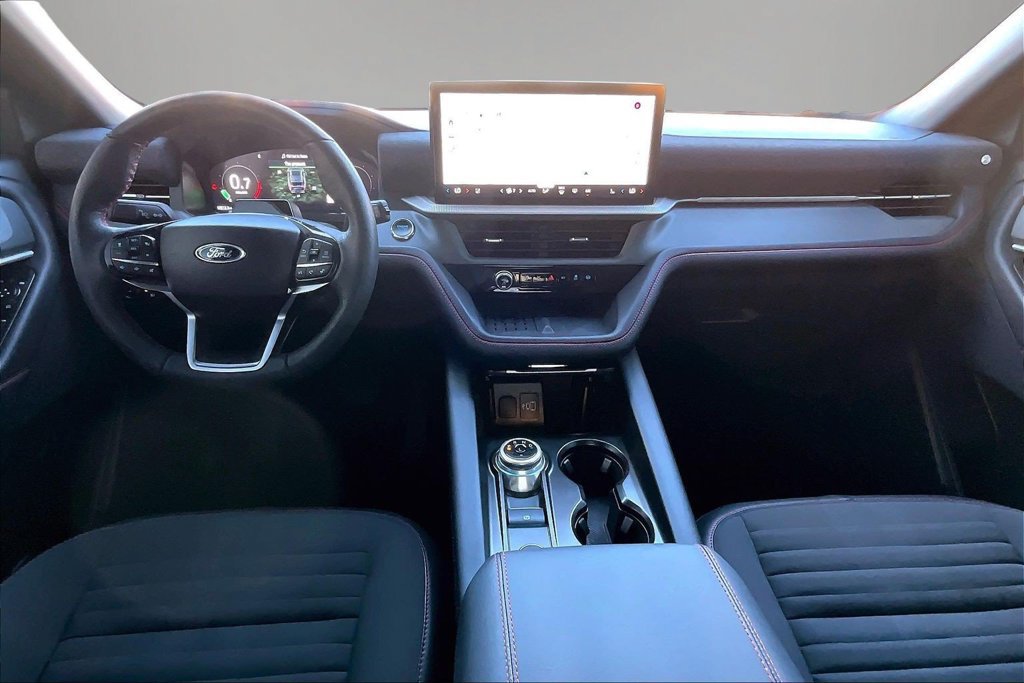 Used 2025 Ford Explorer ST-Line w/ Premium Package RWD image 7