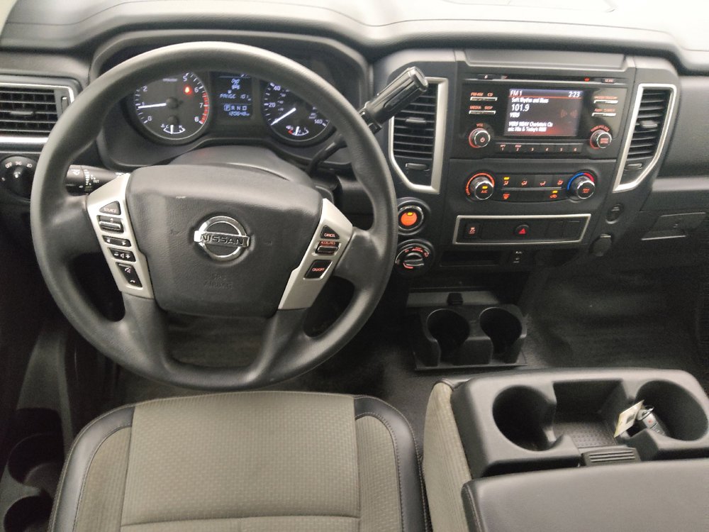 Used 2017 Nissan Titan S AWD/4WD image 22