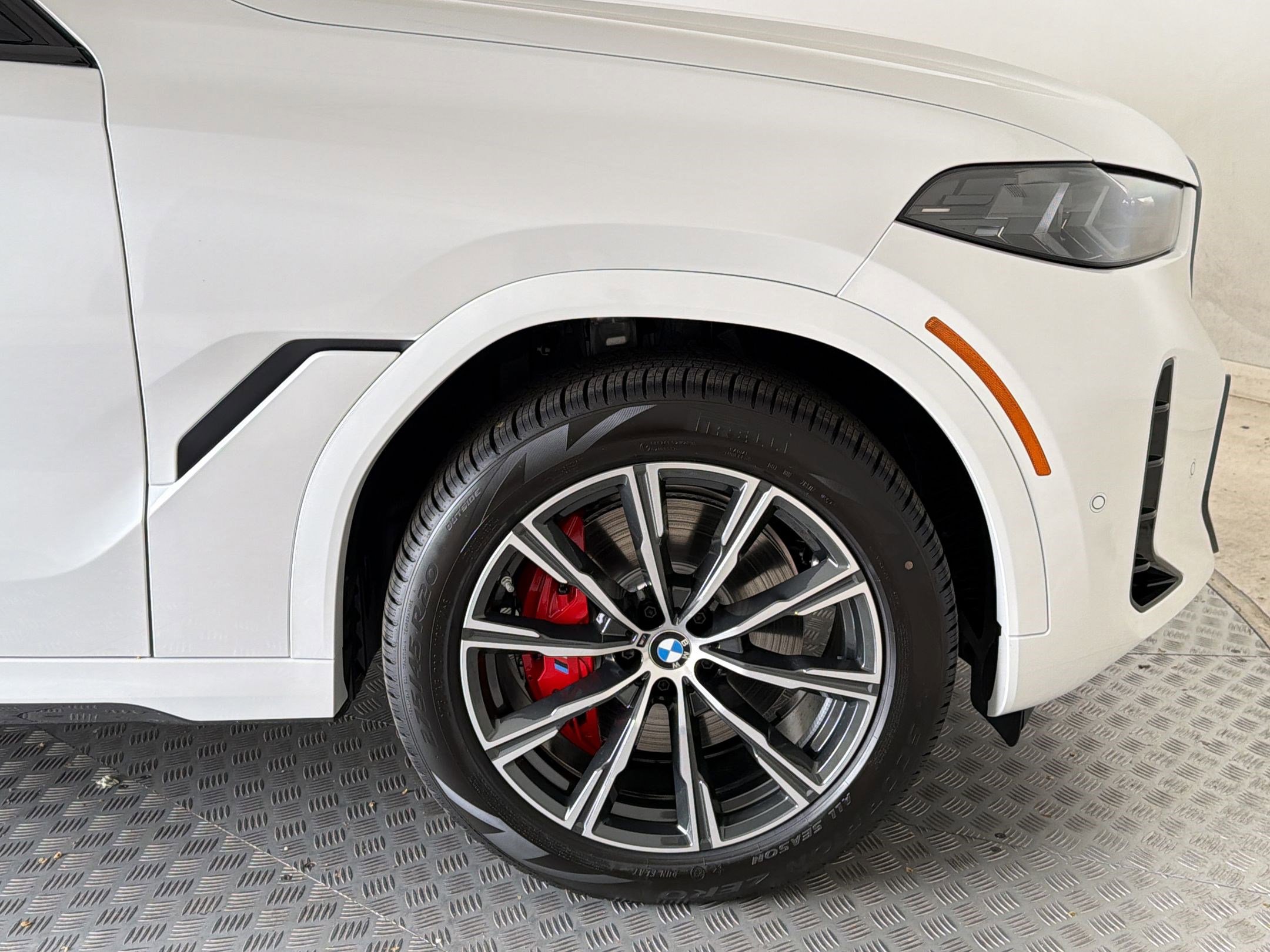 New 2026 BMW X6 xDrive40i w/ Premium Package image 12