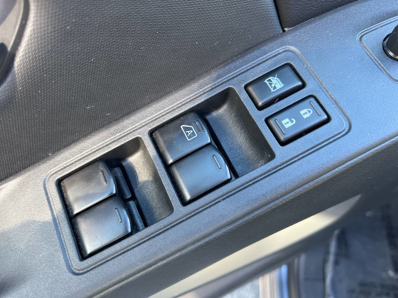 Used 2023 Nissan Frontier SV w/ Technology Package image 31