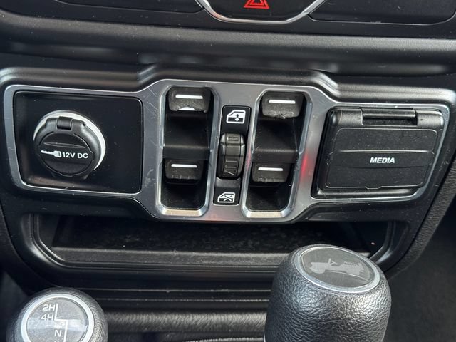 Used 2020 Jeep Wrangler Unlimited Sport S AWD/4WD image 36