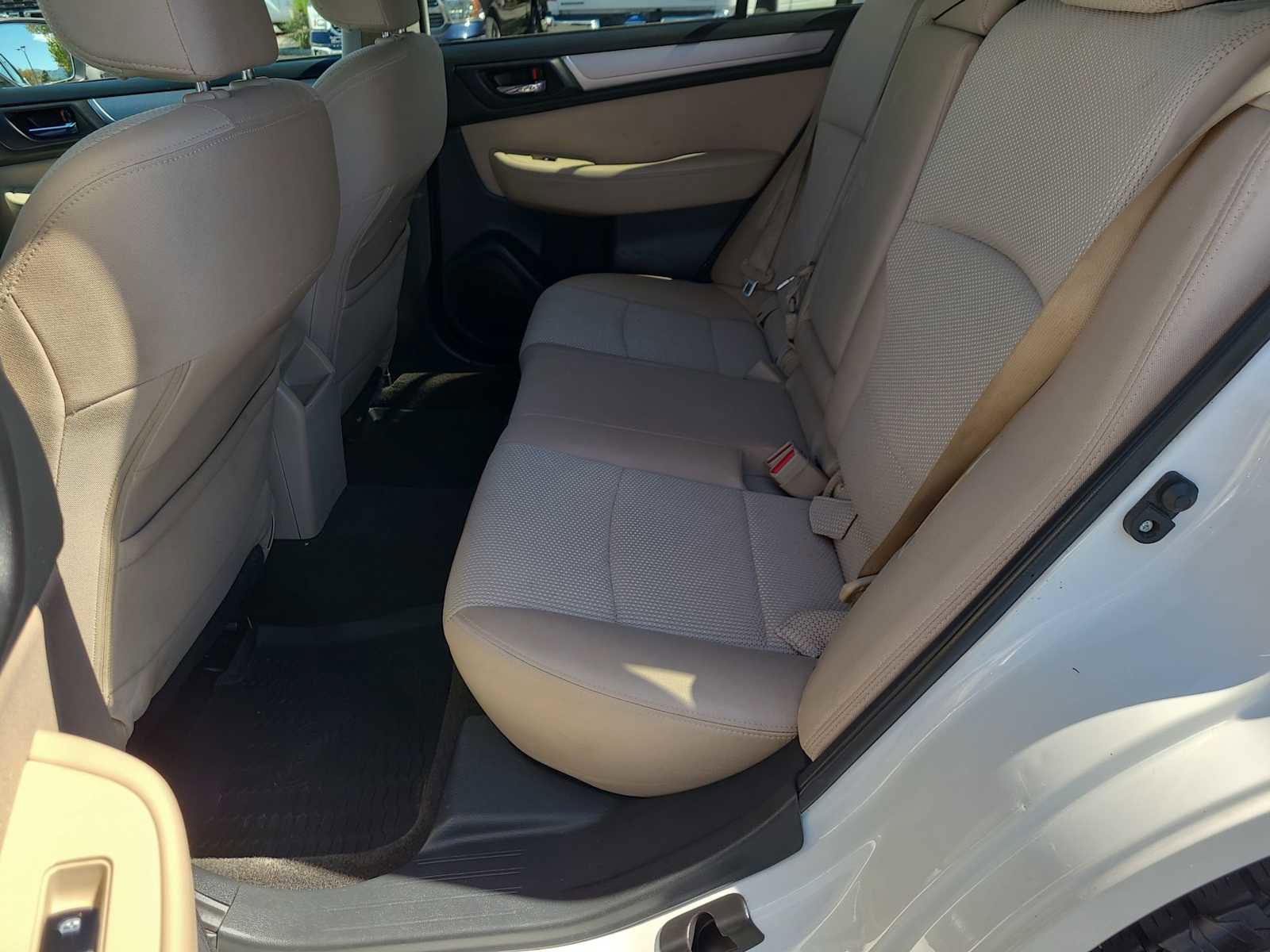 Used 2015 Subaru Outback 2.5i Premium image 21