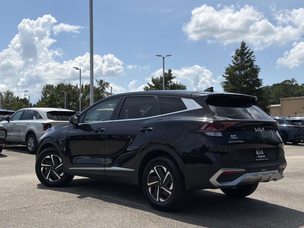 Used 2025 Kia Sportage LX FWD image 31