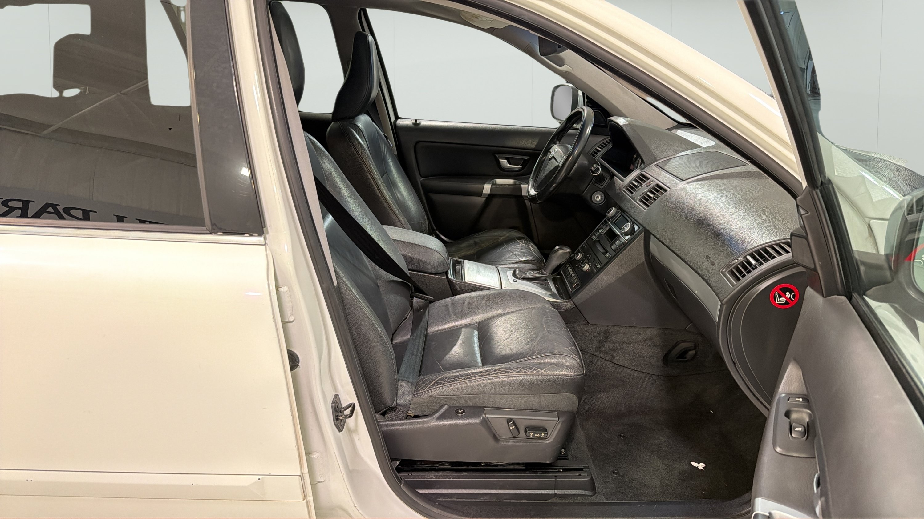 Used 2013 Volvo XC90 3.2 FWD image 25