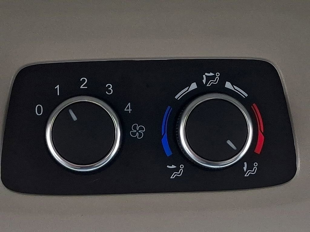 Used 2024 Ford Transit 350 XLT image 26