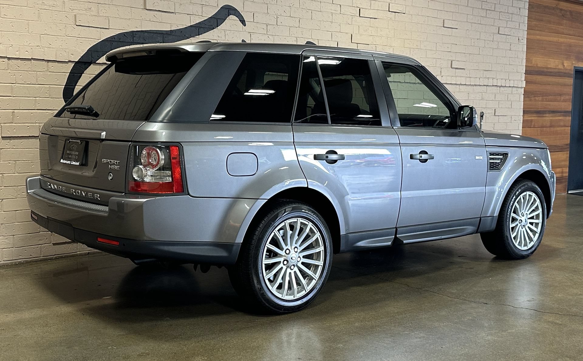 Used 2011 Land Rover Range Rover Sport HSE AWD/4WD image 9