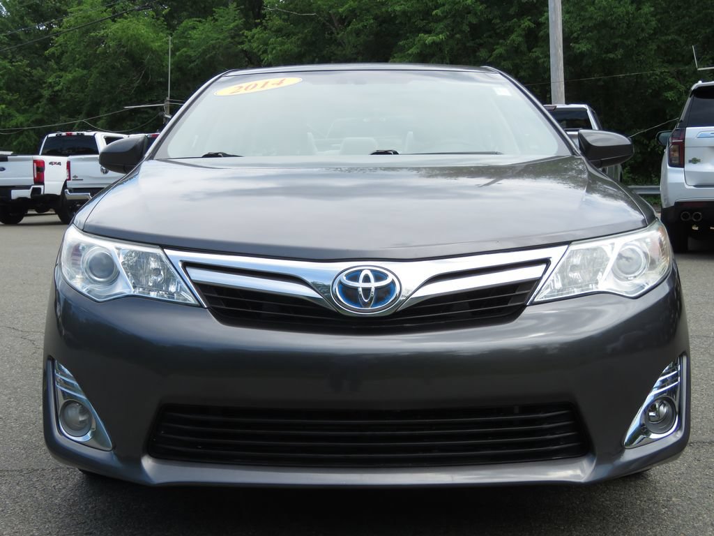 Used 2014 Toyota Camry XLE w/ Leather Package FWD image 2