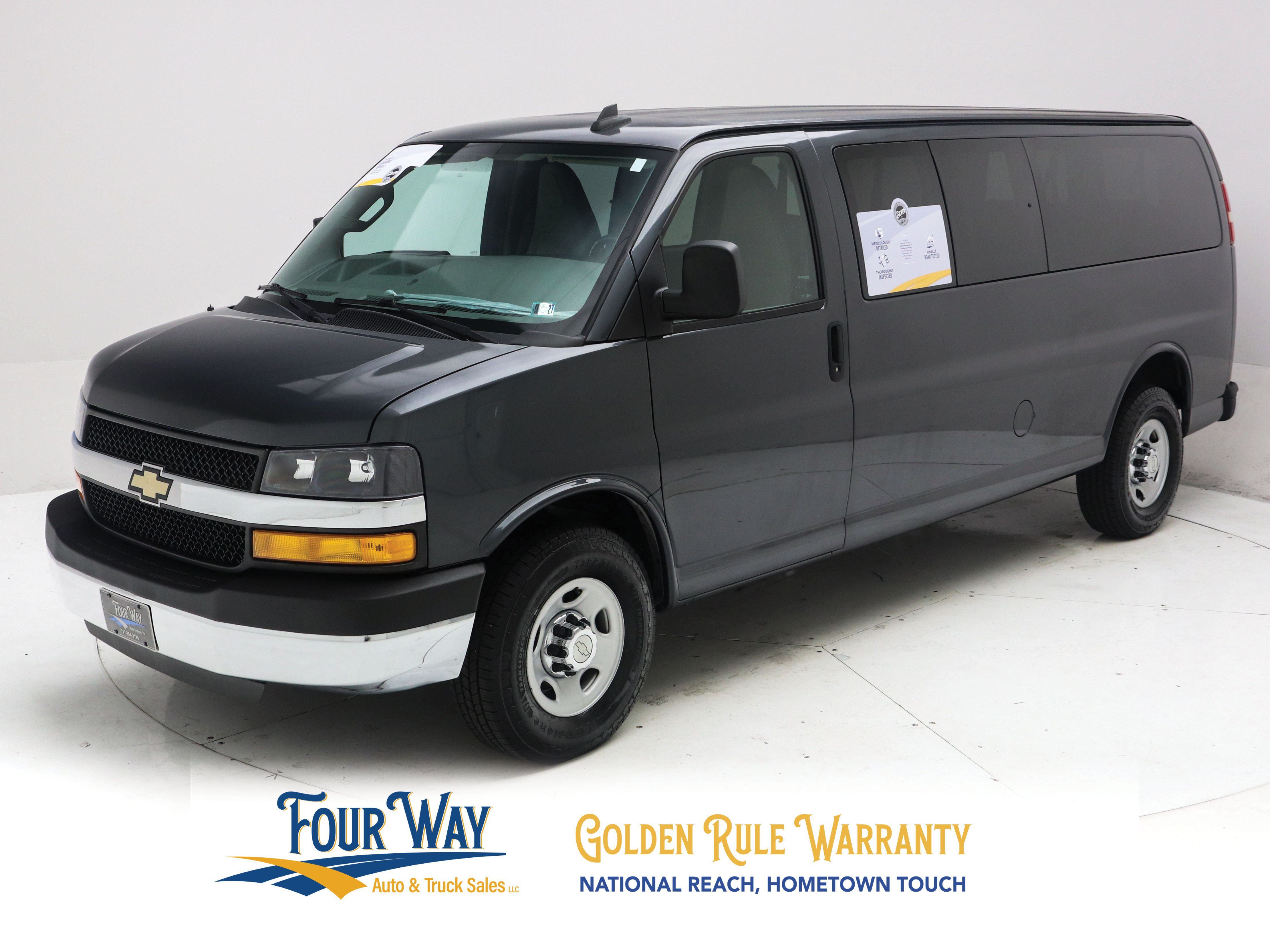 Used 2016 Chevrolet Express 3500 LT w/ LT Preferred Equipment Group RWD image 8