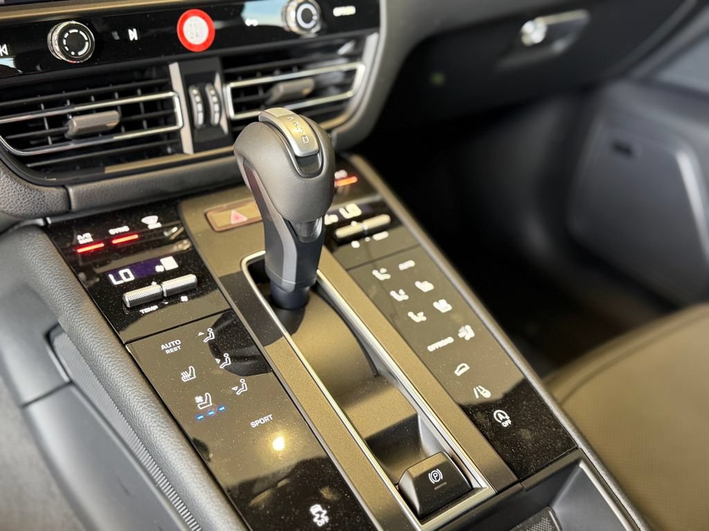 New 2026 Porsche Macan AWD/4WD image 19