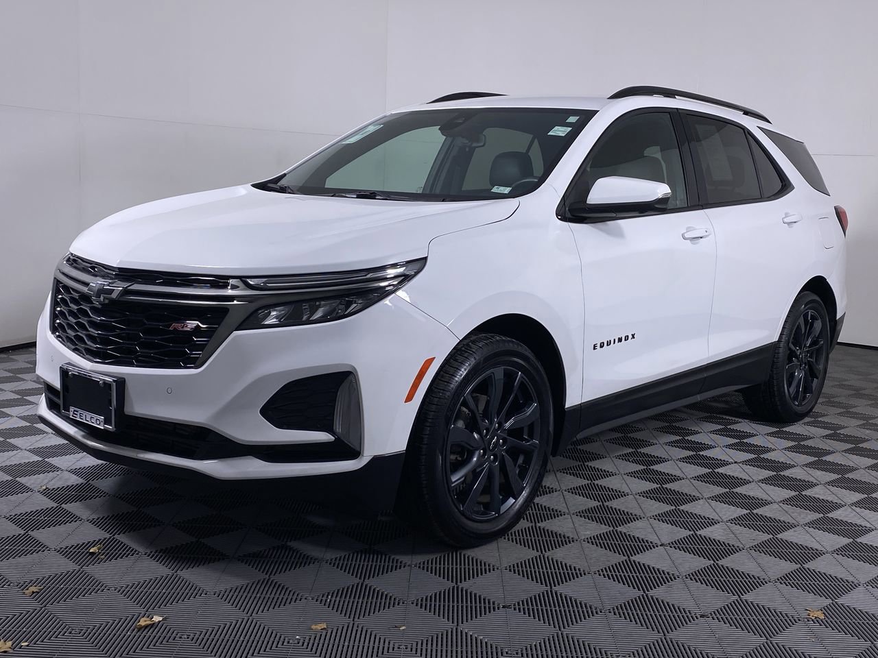 Certified 2023 Chevrolet Equinox RS w/ RS Leather Package FWD image 34