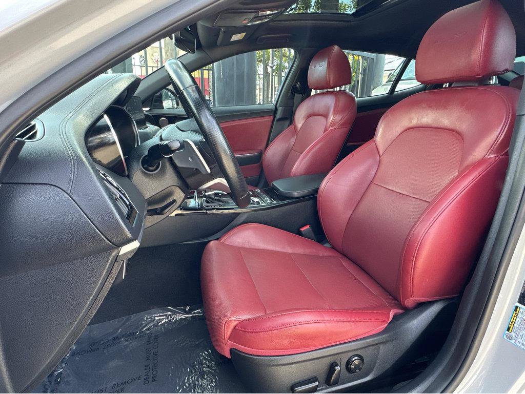 Used 2022 Kia Stinger GT-Line w/ Sun & Sound Package RWD image 8