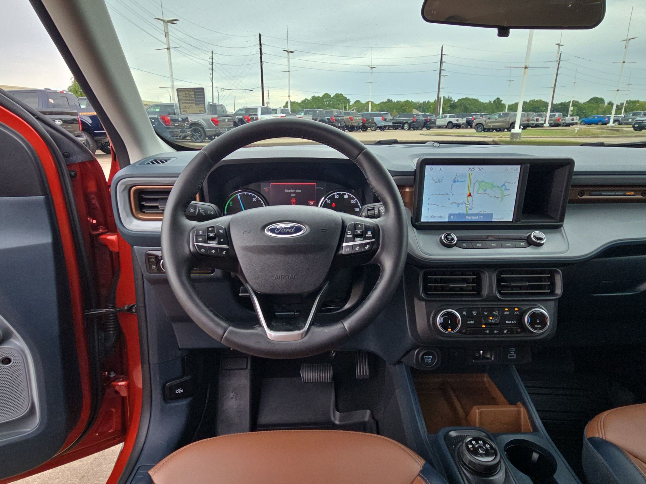 Used 2024 Ford Maverick Lariat FWD image 28
