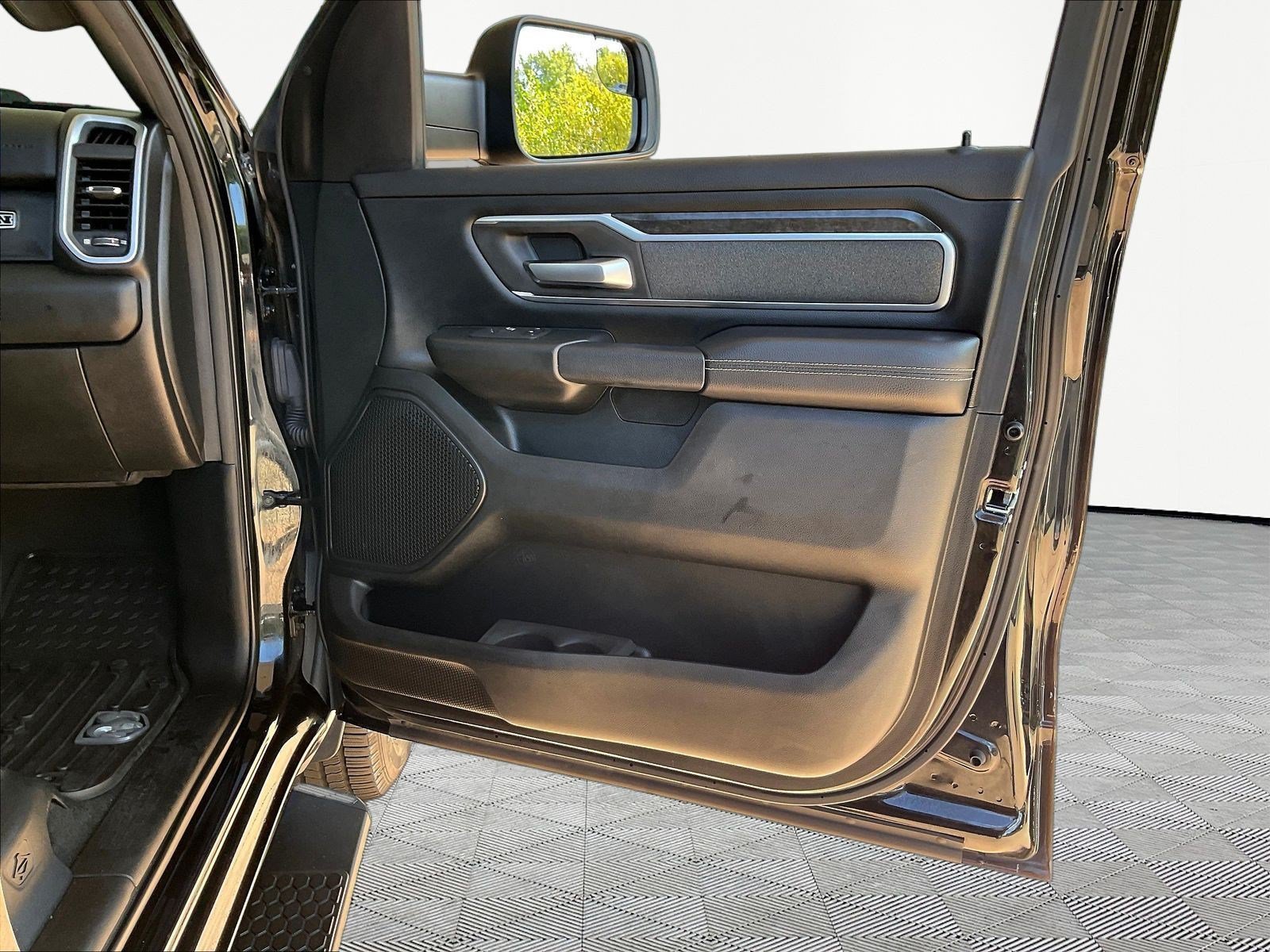 Used 2019 RAM 1500 Big Horn AWD/4WD image 29