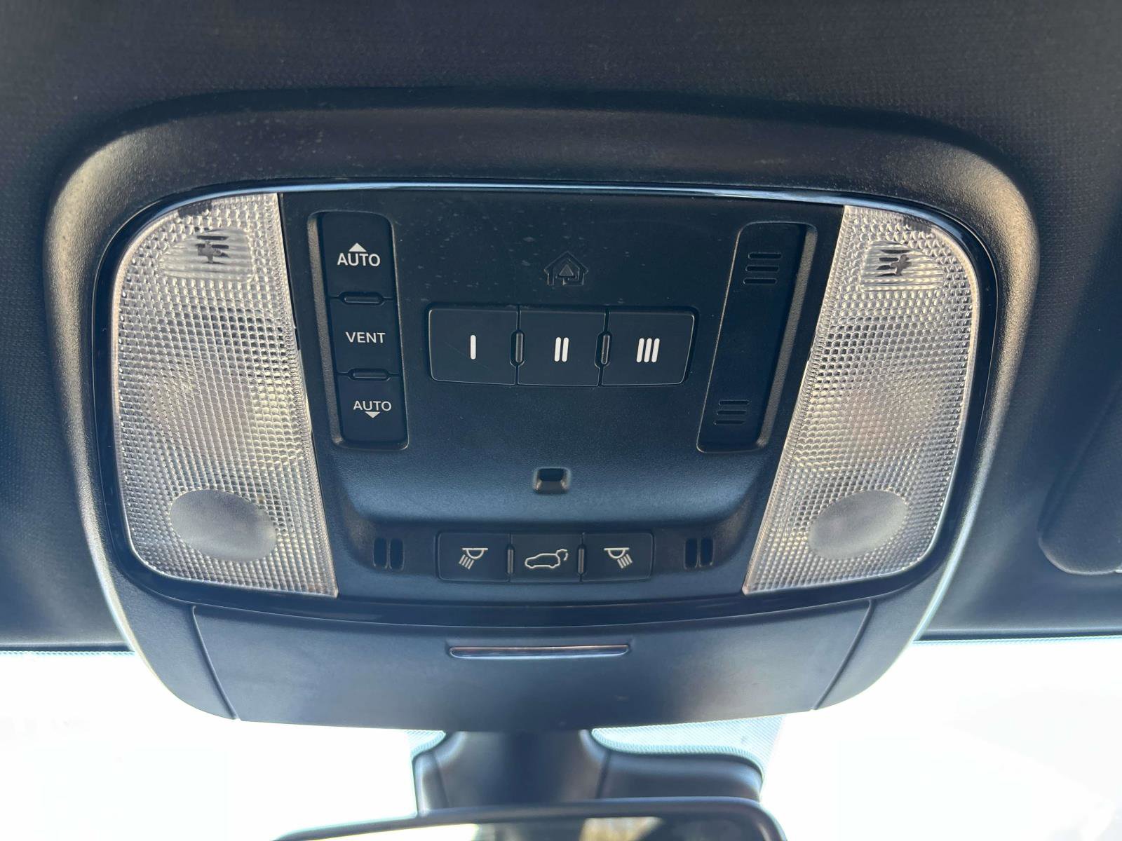 Used 2024 Dodge Durango GT AWD/4WD image 30