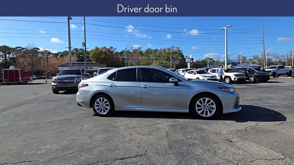 Used 2024 Toyota Camry LE image 9