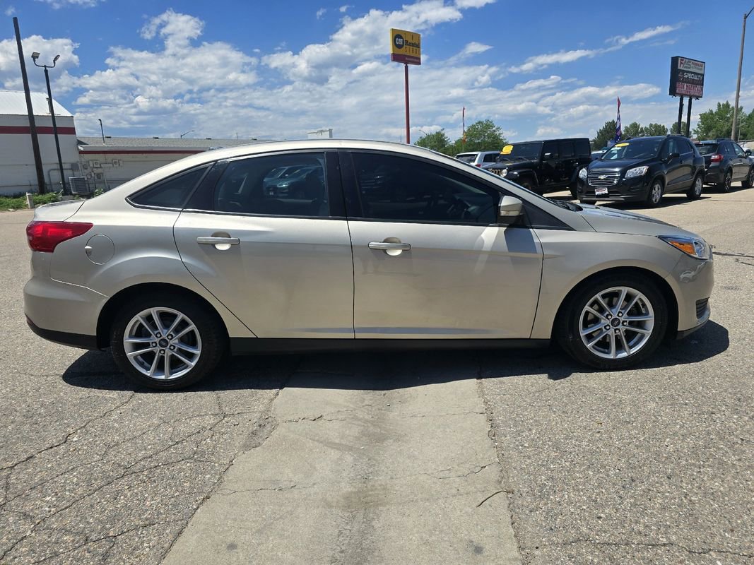 Used 2017 Ford Focus SE image 3