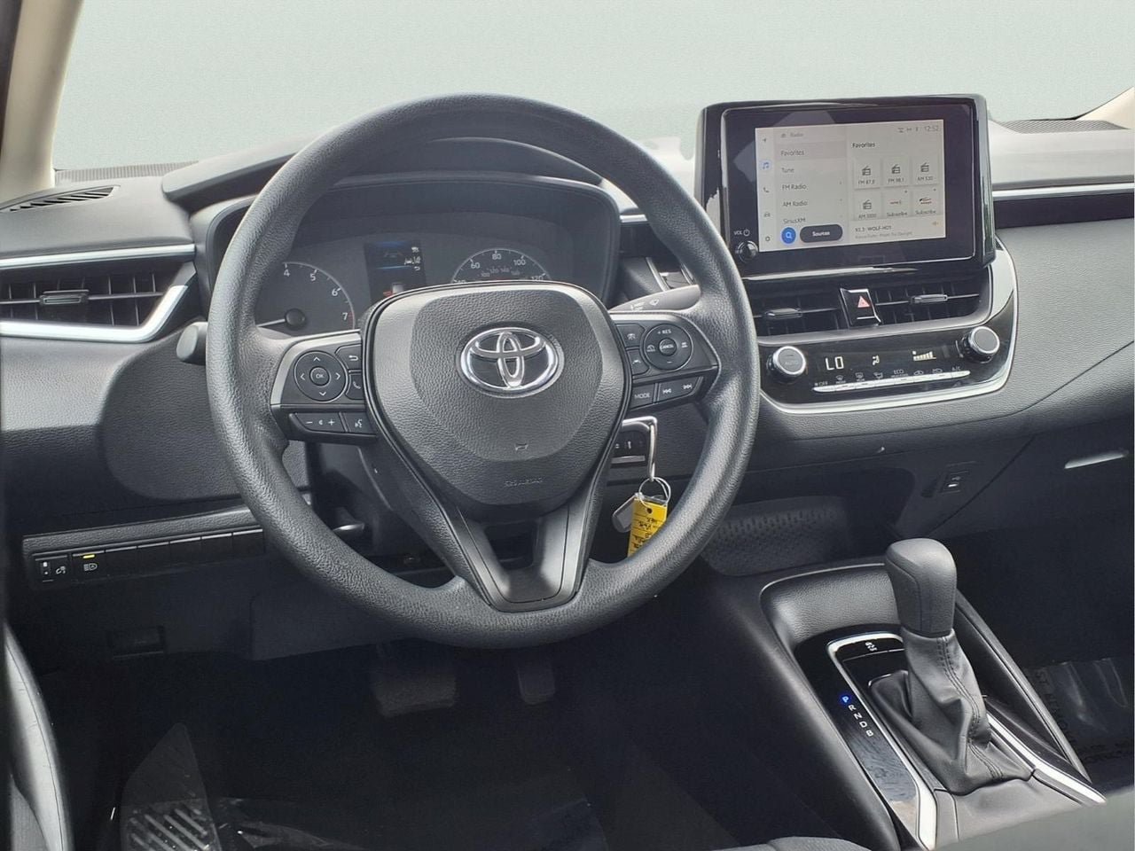 Used 2024 Toyota Corolla LE FWD image 11