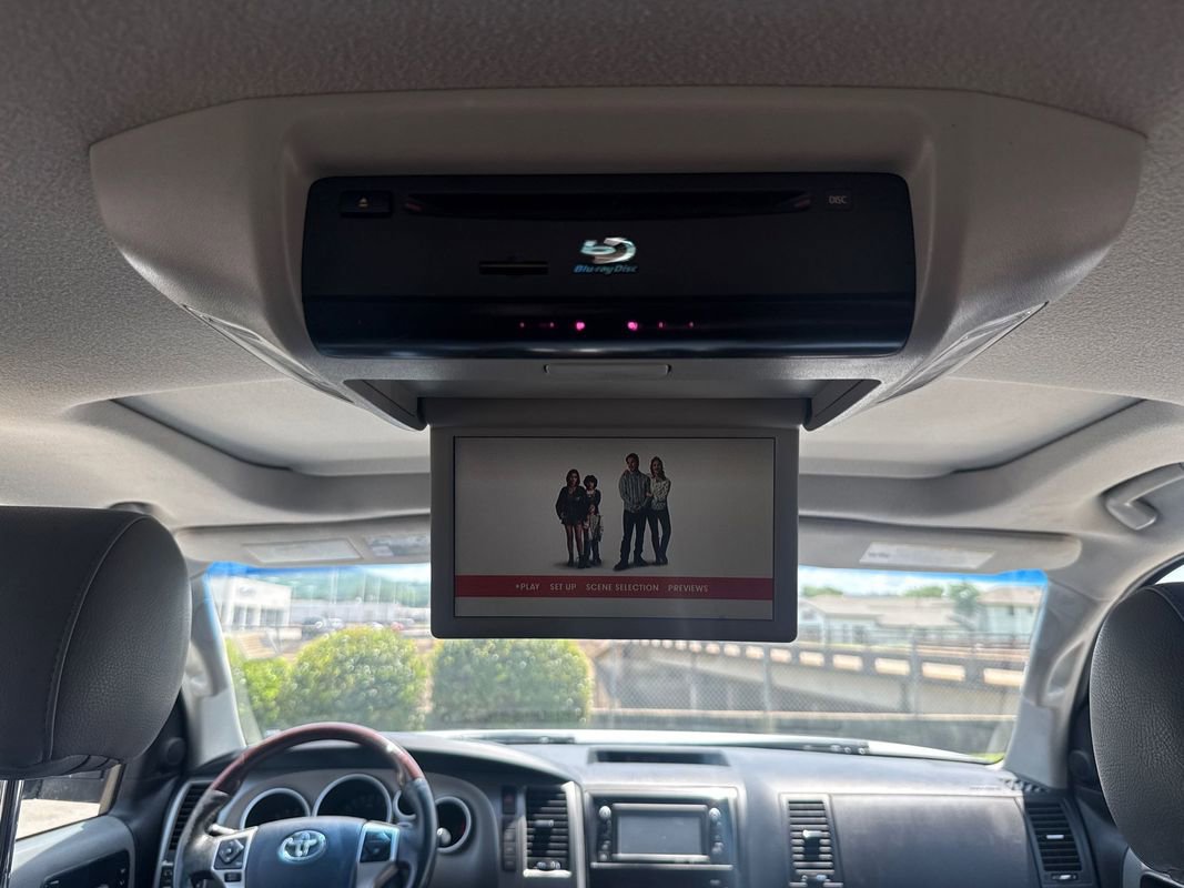 Used 2014 Toyota Sequoia Platinum RWD image 42