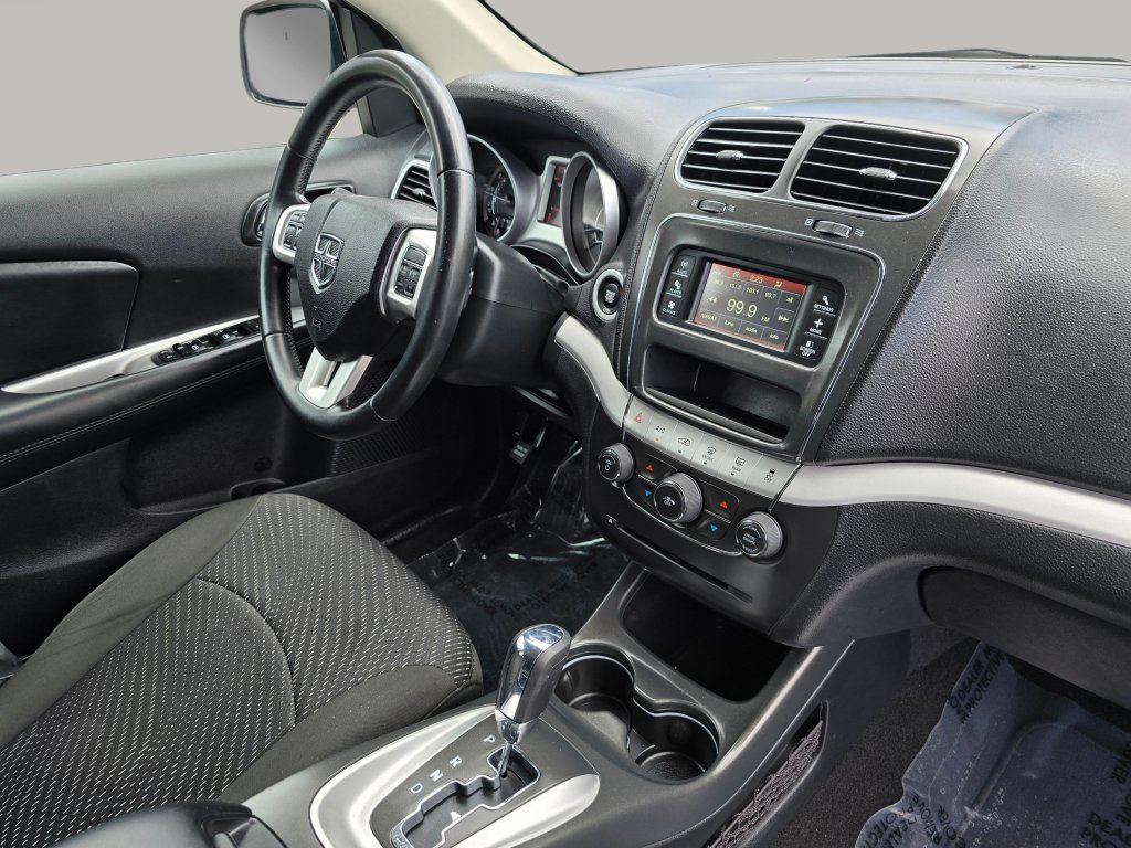 Used 2019 Dodge Journey SE w/ Connectivity Group FWD image 28